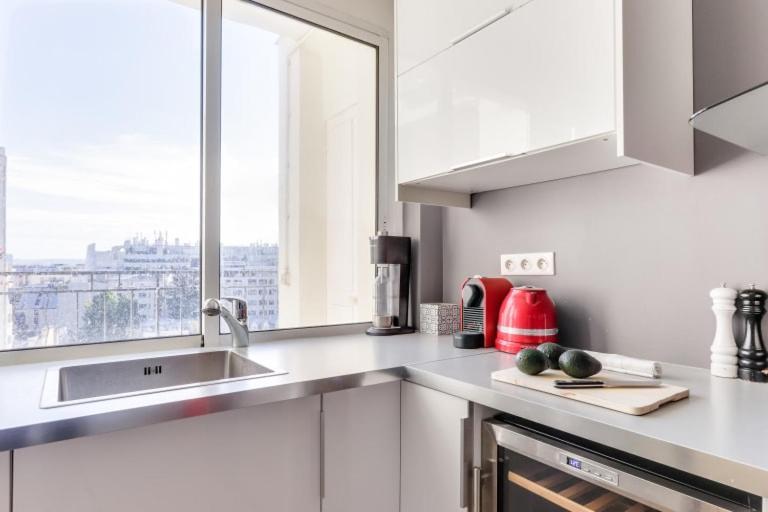 Guestready - Appartement Terrasse Vue Tour Eiffel Paris Dış mekan fotoğraf